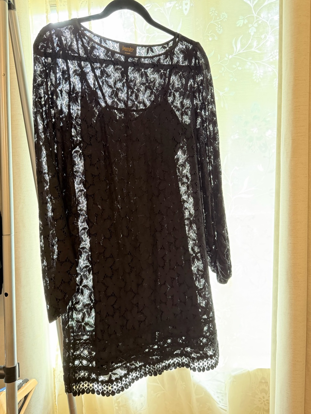 Laundry By Shelli Segal Black Lace Overlay Top